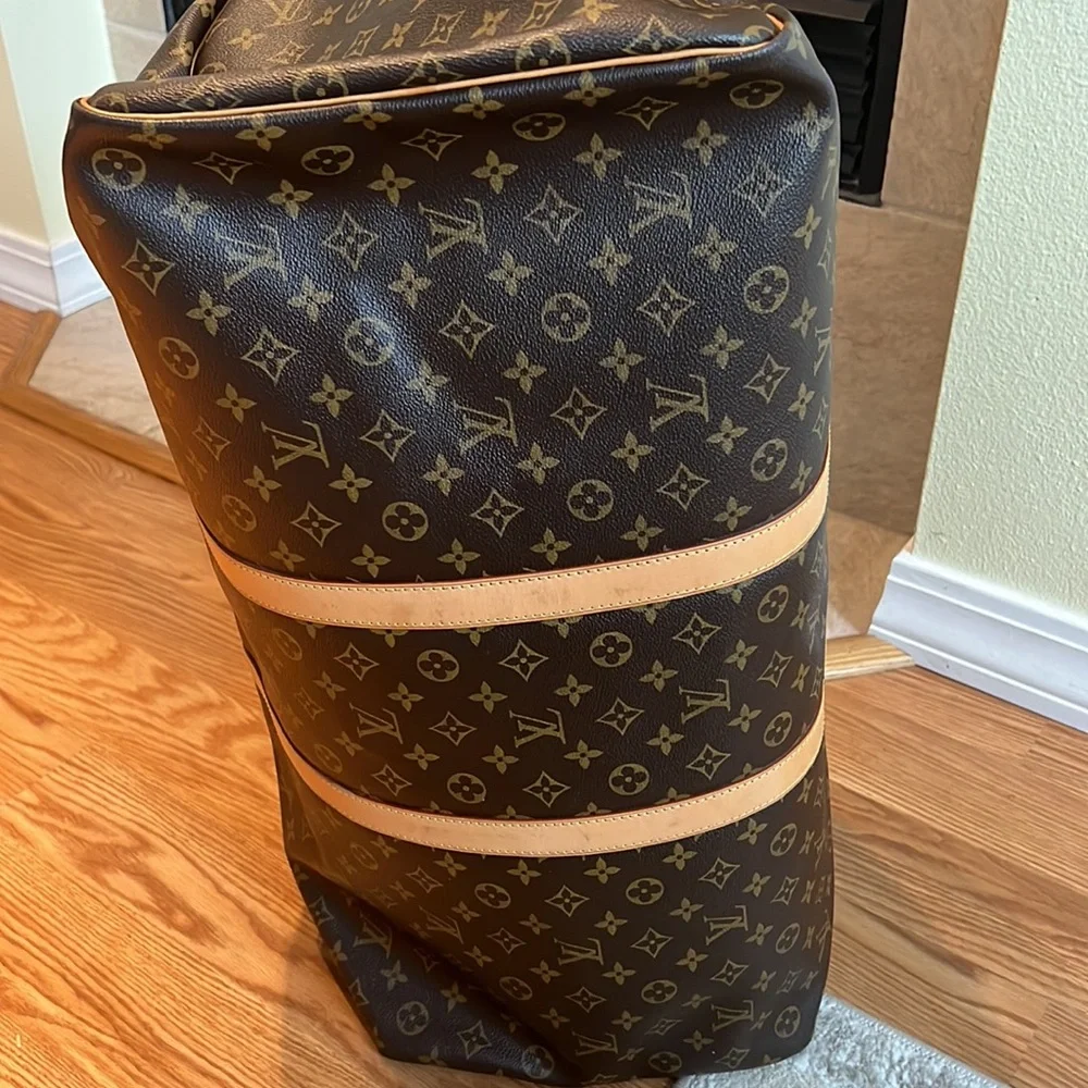 - Amazing Keepall bag by Louis Vuitton